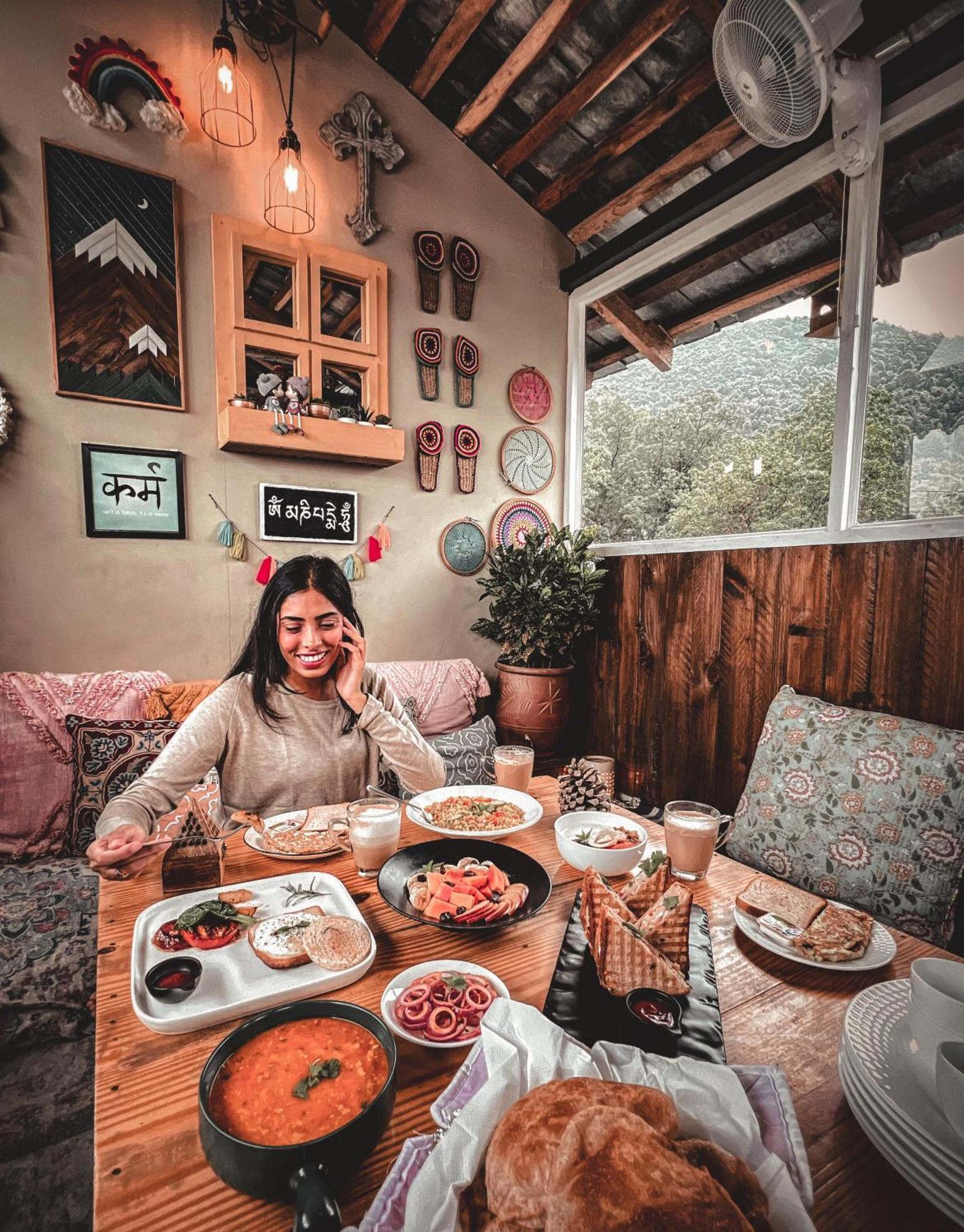 Parvatah Villa Bīr Buitenkant foto