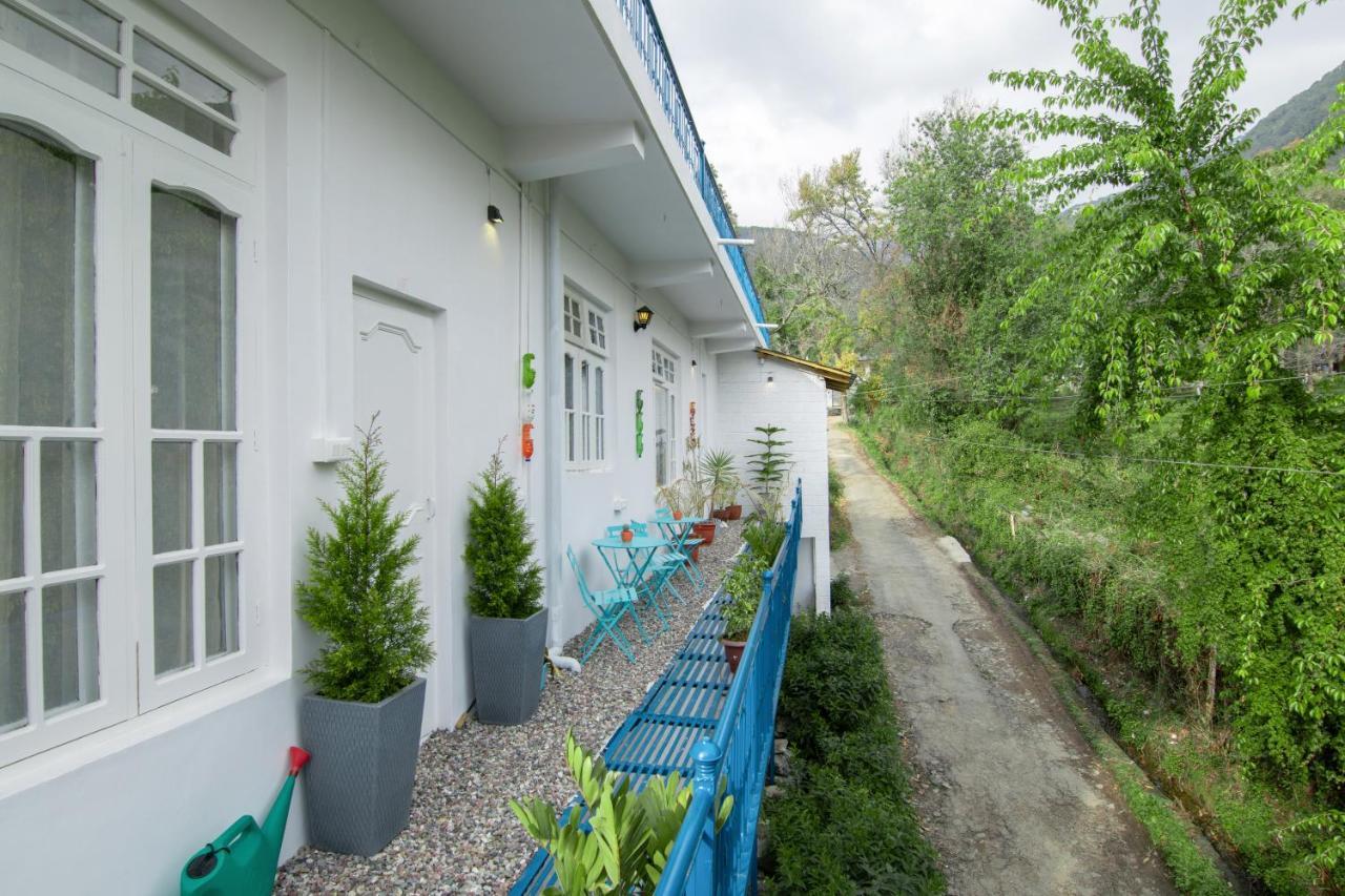 Parvatah Villa Bīr Buitenkant foto
